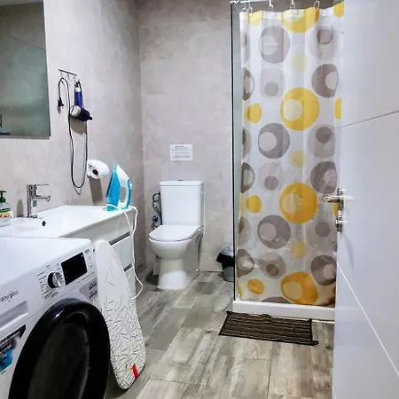 Home-castillo,2 Banos-bathrooms